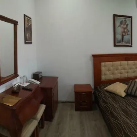 Maximus Hotel