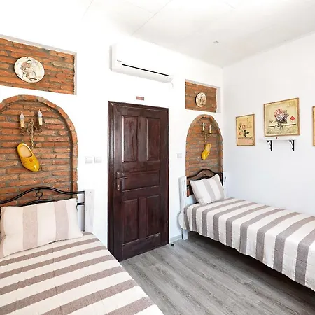 Maximus Szálloda 2*